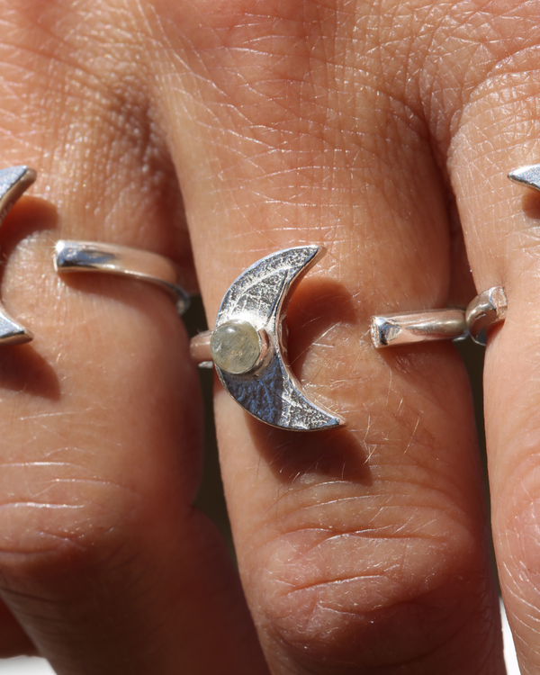 Moon Ring - Labradorite