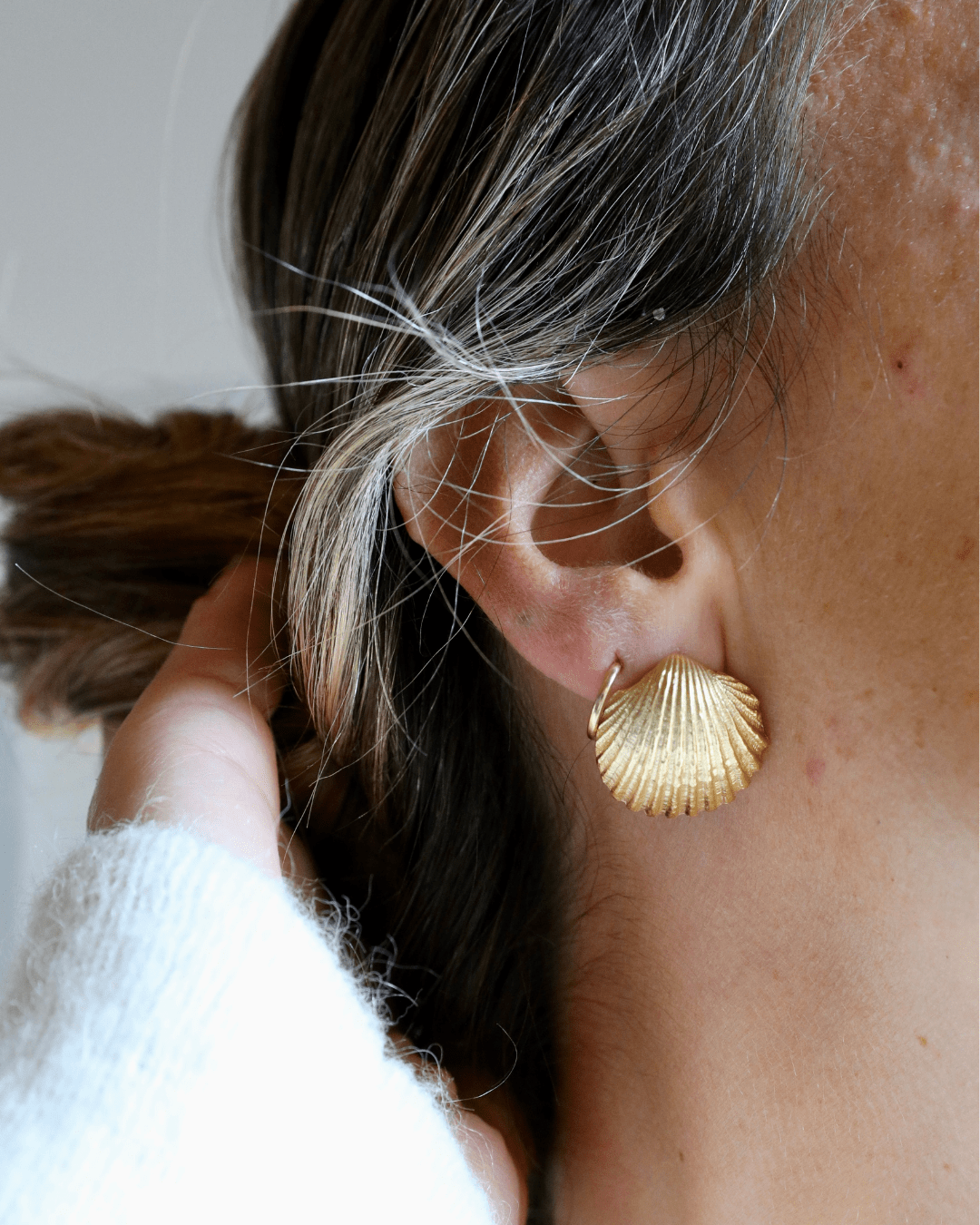 Shell Earrings - Gold