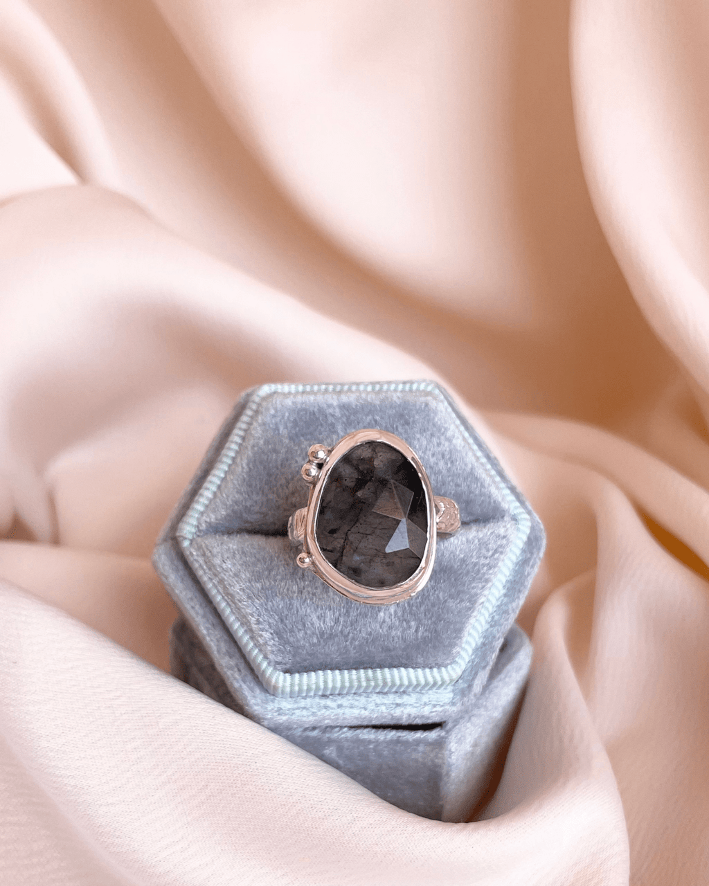 “Veil of Light” Labradorite Ring