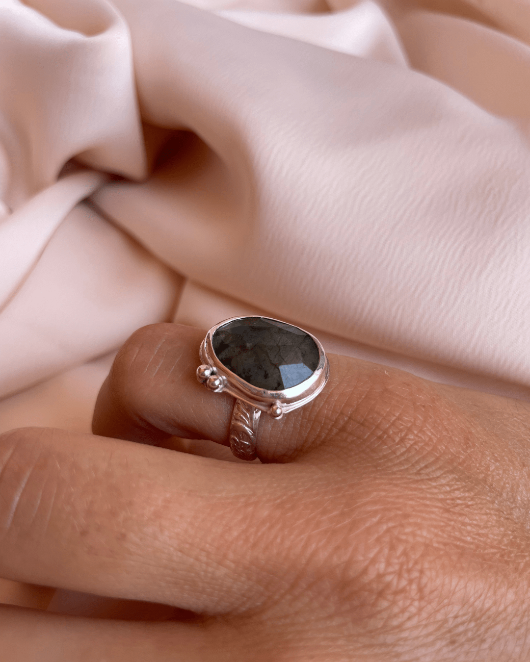 “Veil of Light” Labradorite Ring