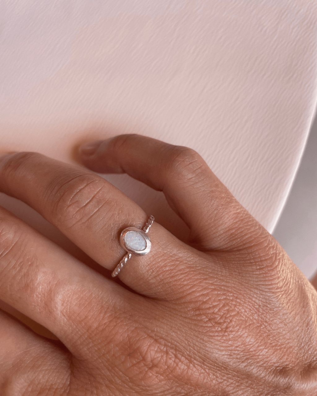 “Luna Thread” Opal Ring