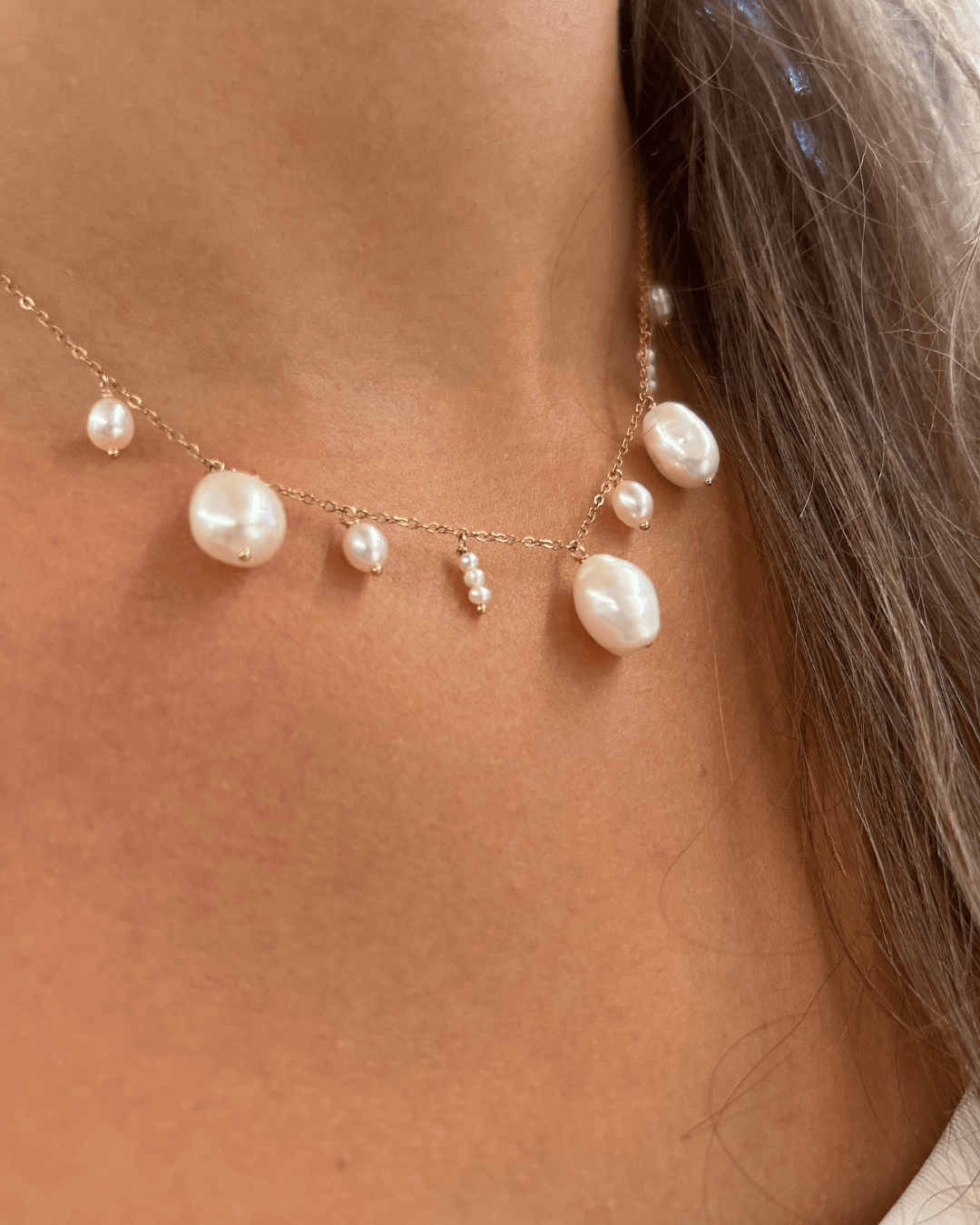 Drop Pearls Necklace